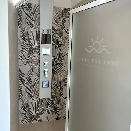 Santiago E Ian Apartament Maruggio